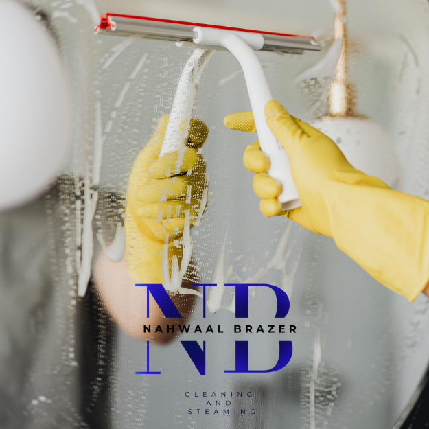 Bathroom descaler bottle